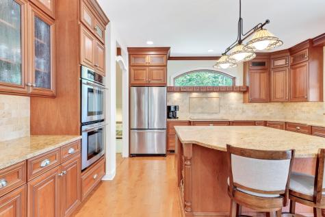 79 Pickerel Cove Circle Mashpee MA 02649