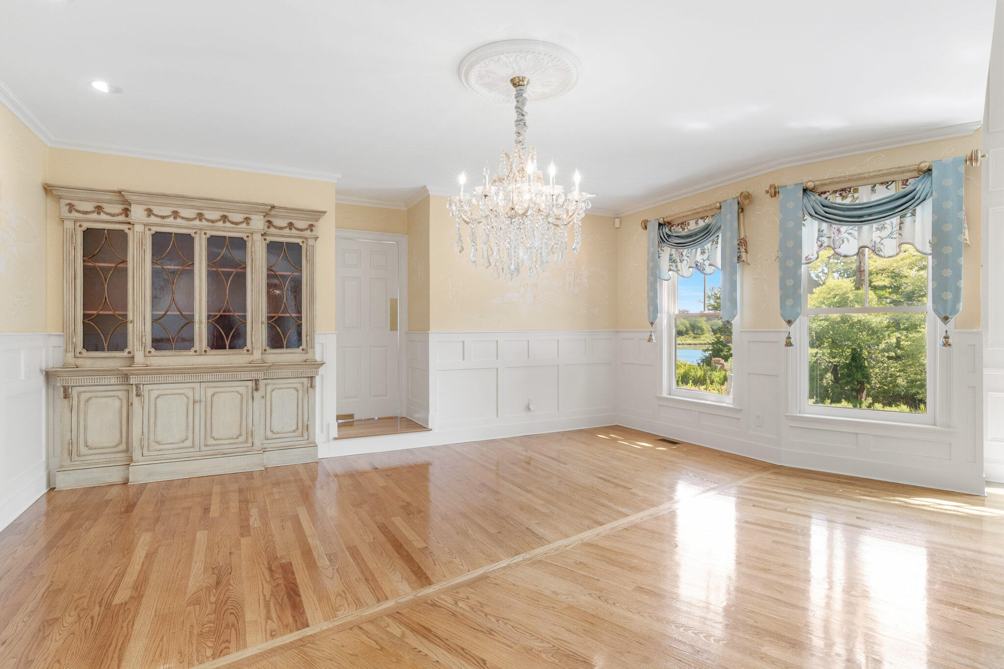 4390 Main Street Barnstable MA 02637