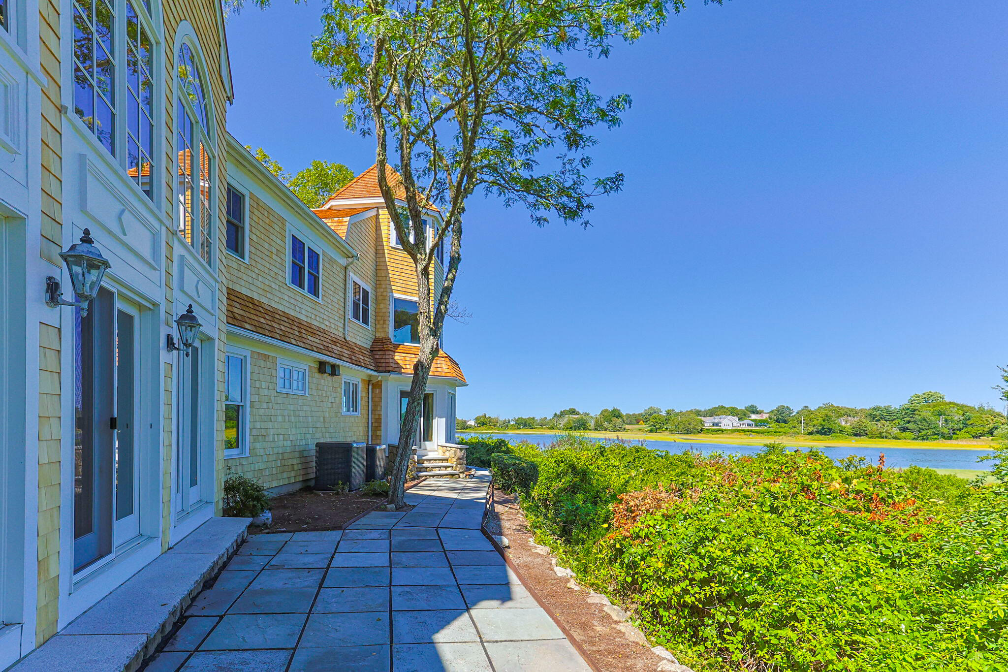 4390 Main Street Cummaquid MA 02637