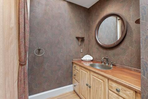 4390 Main Street Barnstable MA 02637