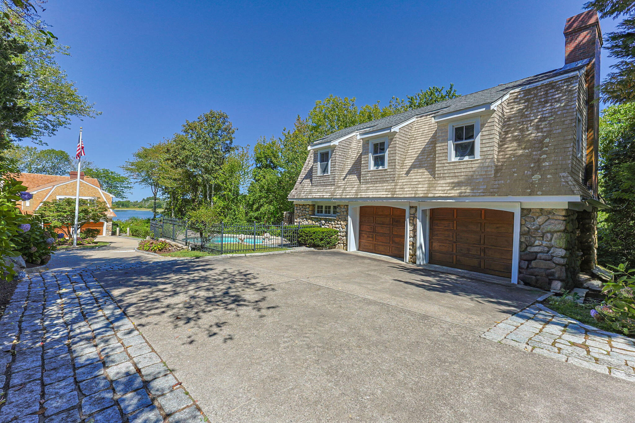 4390 Main Street Cummaquid MA 02637