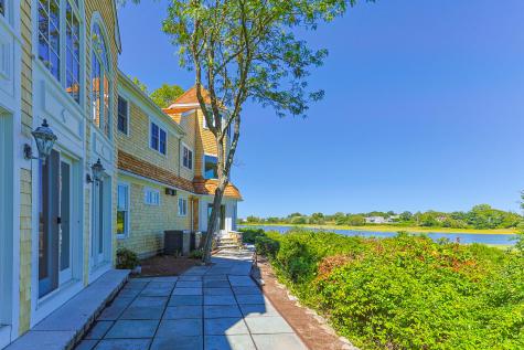 4390 Main Street Barnstable MA 02637