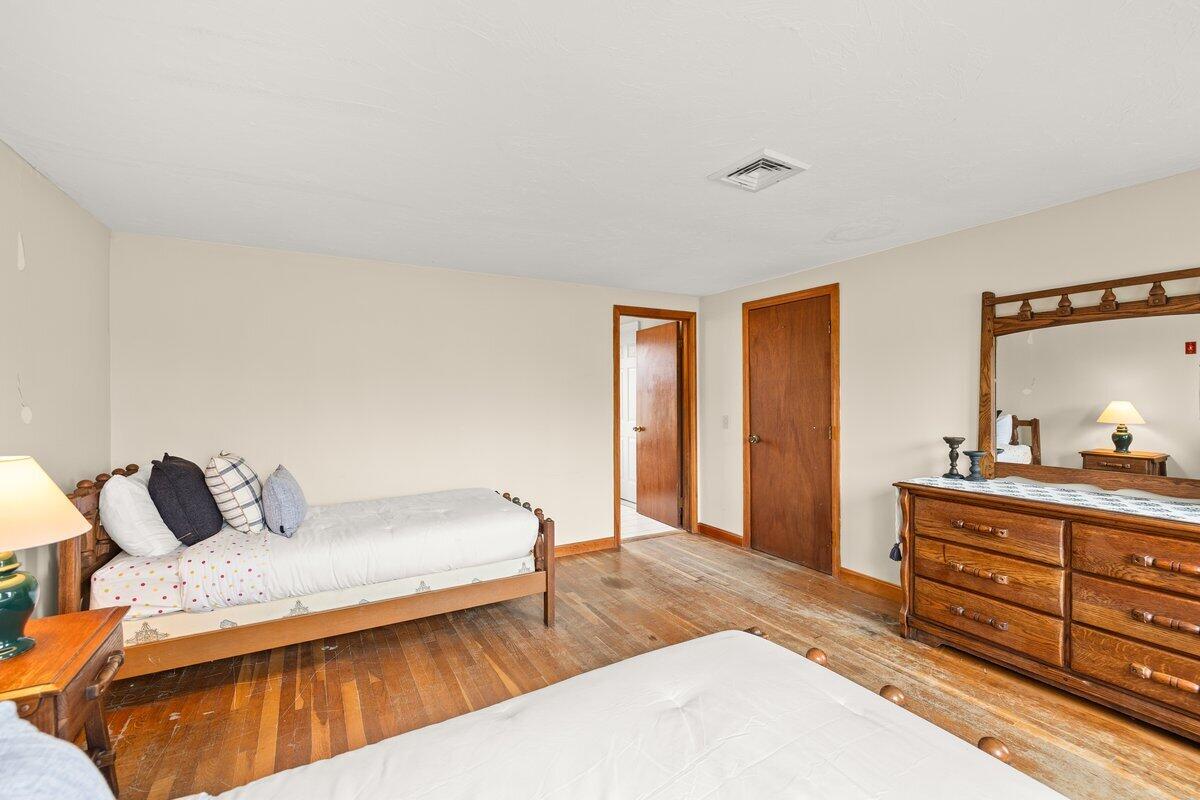 8 Babcock Lane West Dennis MA 02670