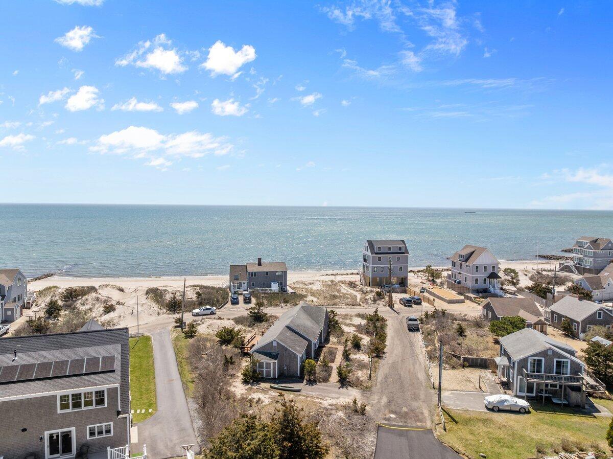 8 Babcock Lane West Dennis MA 02670
