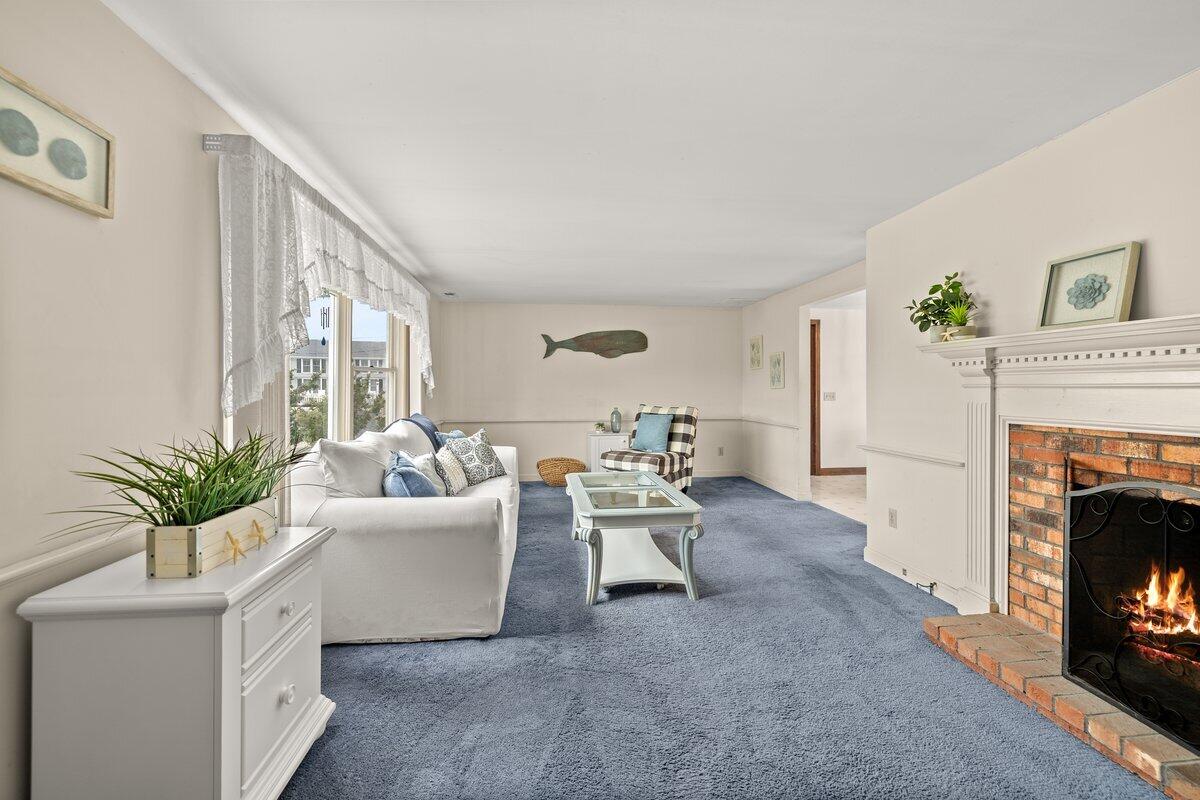 8 Babcock Lane West Dennis MA 02670