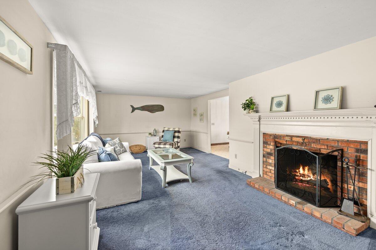 8 Babcock Lane West Dennis MA 02670