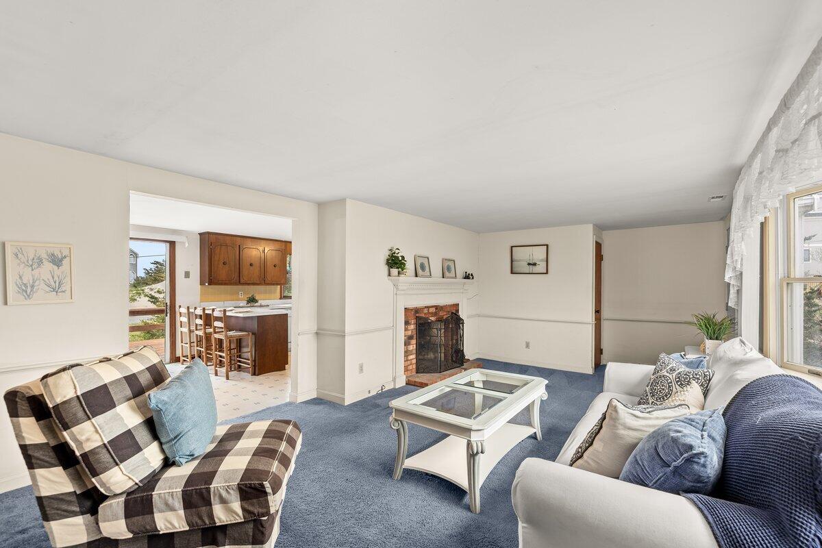 8 Babcock Lane West Dennis MA 02670