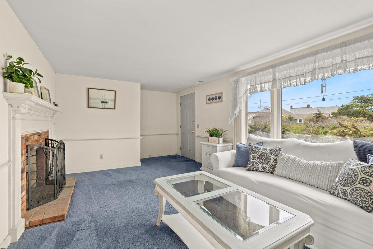 8 Babcock Lane West Dennis MA 02670