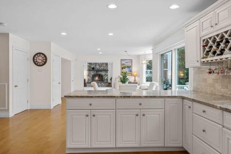 29 Weatherdeck Drive Bourne MA 02532