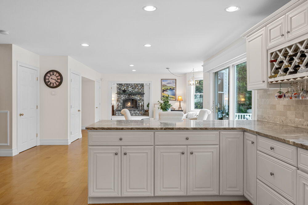 29 Weatherdeck Drive Bourne MA 02532