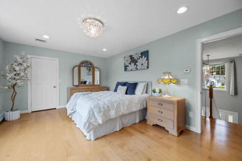 29 Weatherdeck Drive Bourne MA 02532