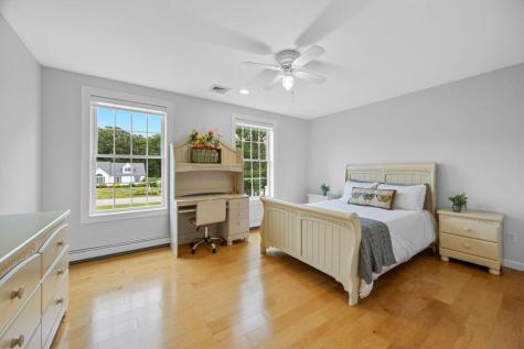 29 Weatherdeck Drive Bourne MA 02532