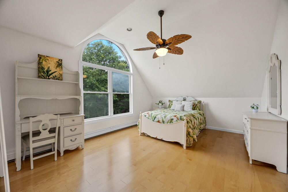 29 Weatherdeck Drive Bourne MA 02532