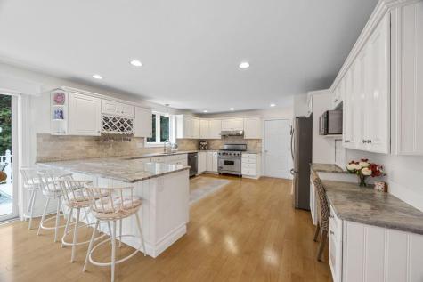 29 Weatherdeck Drive Bourne MA 02532