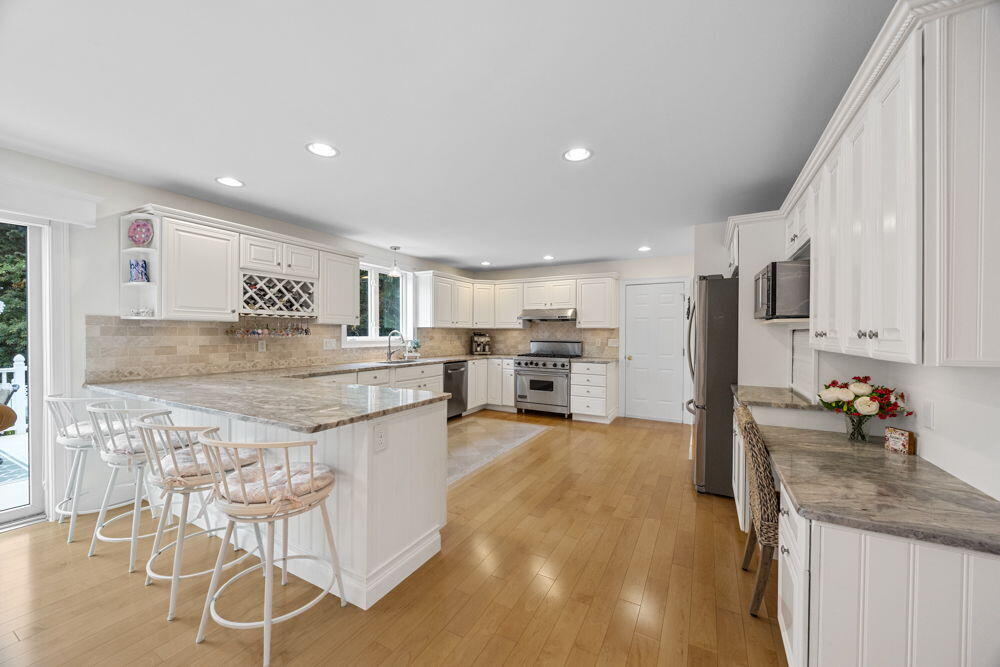 29 Weatherdeck Drive Bourne MA 02532