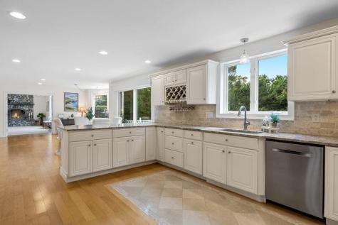 29 Weatherdeck Drive Bourne MA 02532