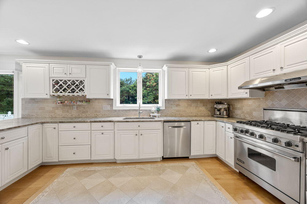 29 Weatherdeck Drive Bourne MA 02532