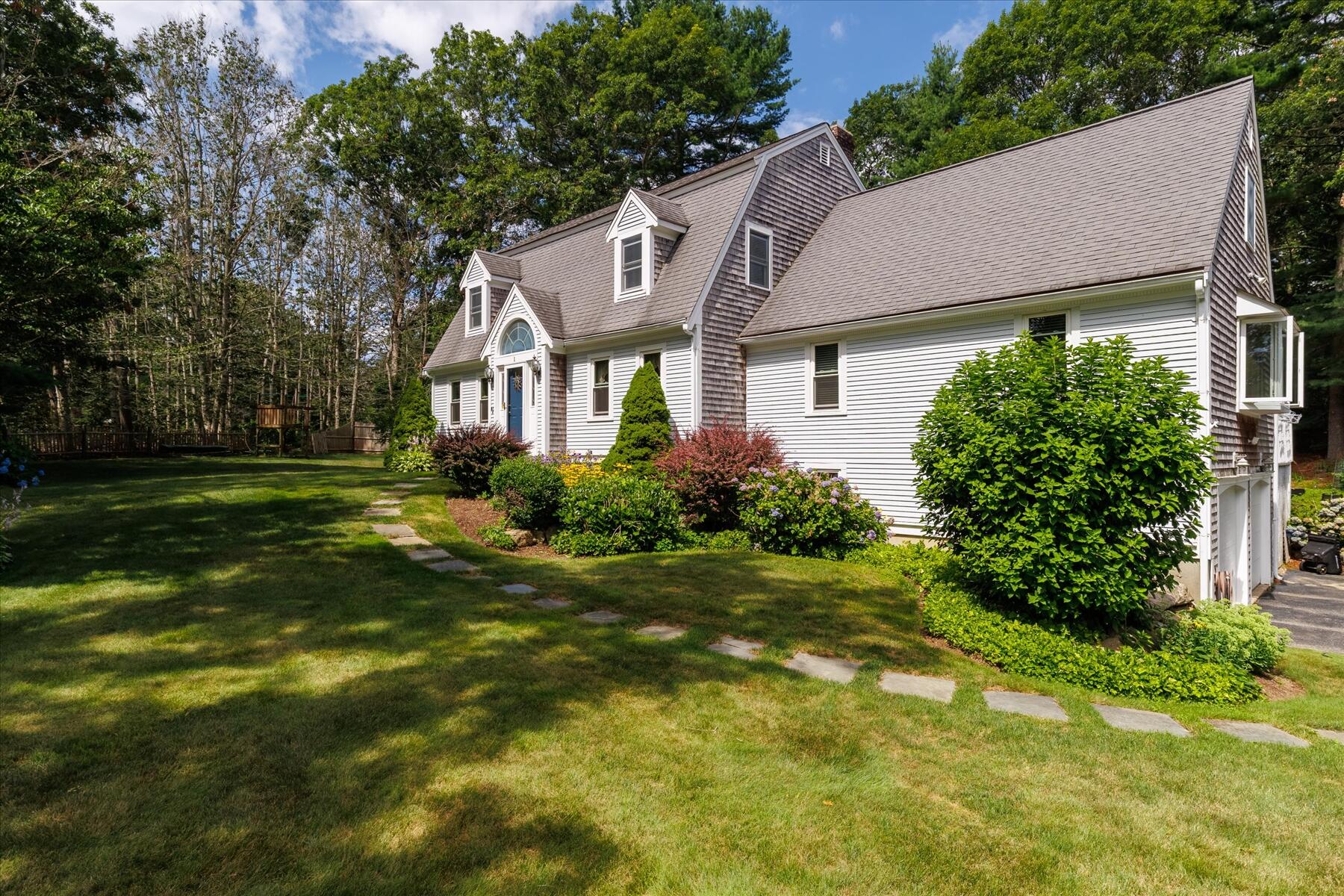1 Lighthouse Lane Forestdale MA 02644