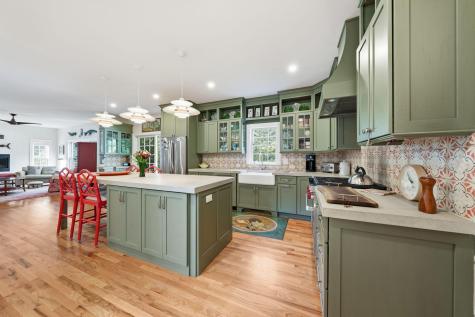 10 Woodhaven Drive Edgartown MA 02539