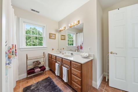 10 Woodhaven Drive Edgartown MA 02539