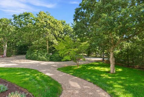 10 Woodhaven Drive Edgartown MA 02539