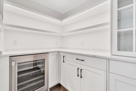 69 Pleasant Street Provincetown MA 02657