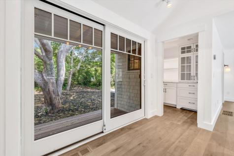 69 Pleasant Street Provincetown MA 02657