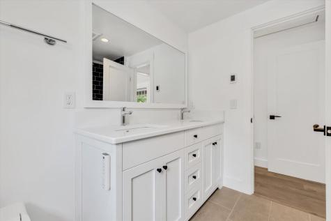 69 Pleasant Street Provincetown MA 02657