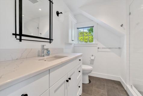 69 Pleasant Street Provincetown MA 02657