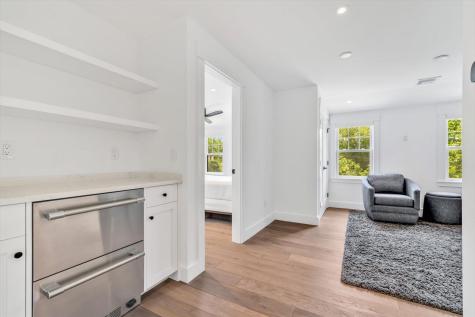 69 Pleasant Street Provincetown MA 02657