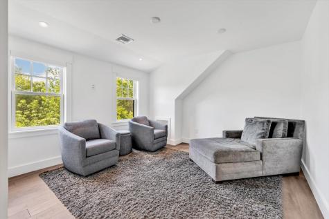 69 Pleasant Street Provincetown MA 02657