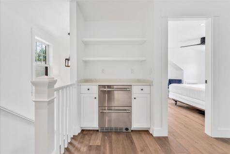 69 Pleasant Street Provincetown MA 02657