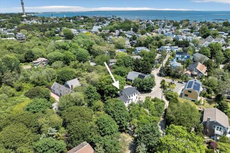 69 Pleasant Street Provincetown MA 02657