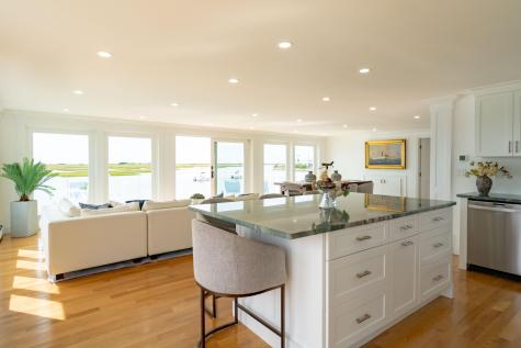 18 Wendy Way West Dennis MA 02670