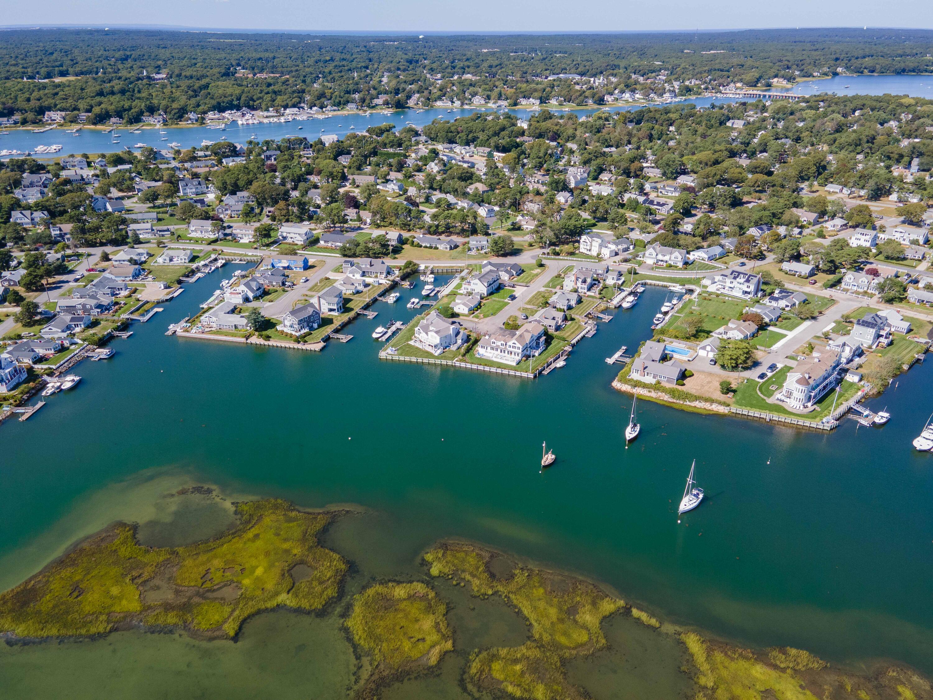 18 Wendy Way West Dennis MA 02670