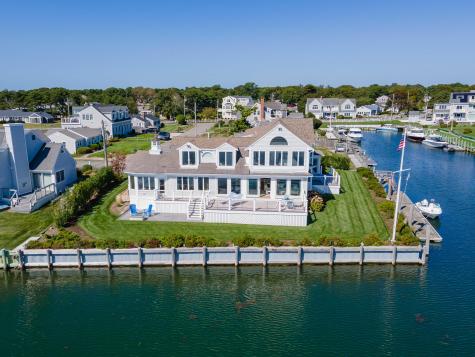 18 Wendy Way West Dennis MA 02670