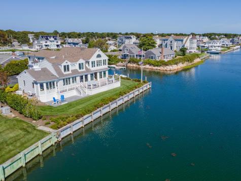 18 Wendy Way West Dennis MA 02670