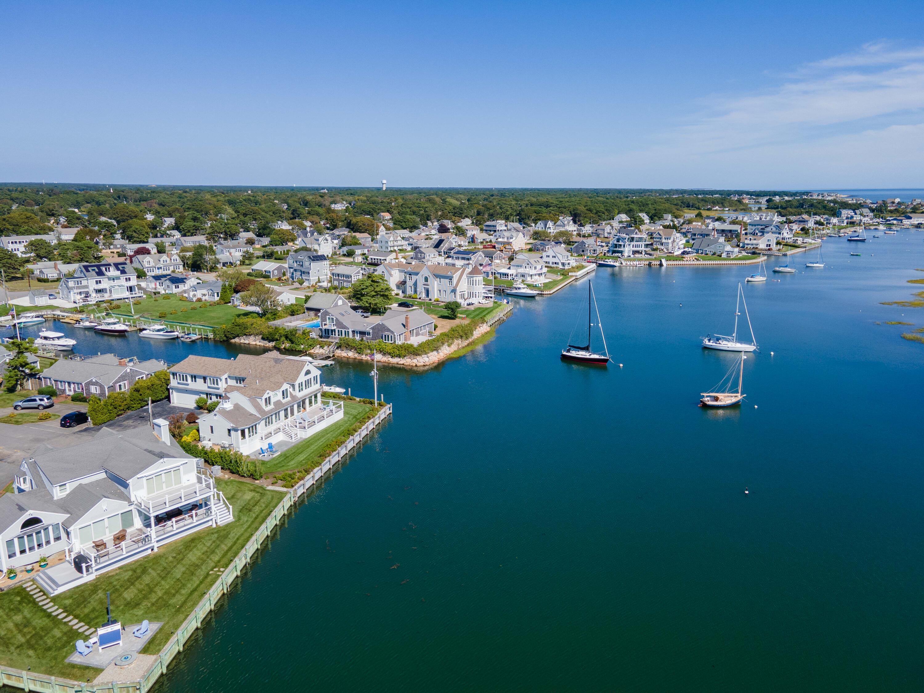 18 Wendy Way West Dennis MA 02670