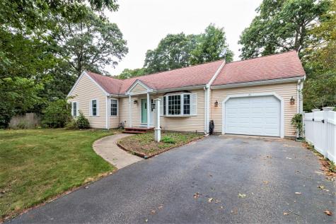 3 Mohawk Road Mashpee MA 02649