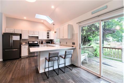3 Mohawk Road Mashpee MA 02649