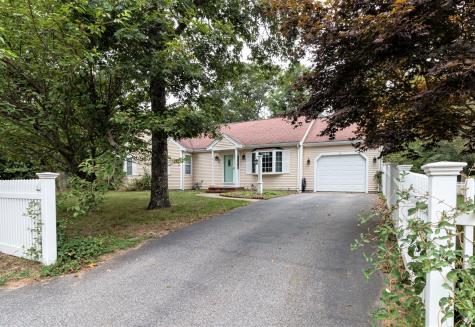 3 Mohawk Road Mashpee MA 02649