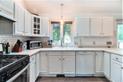 3 Mohawk Road Mashpee MA 02649
