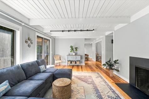 15 Sheep Pasture Way Sandwich MA 02563