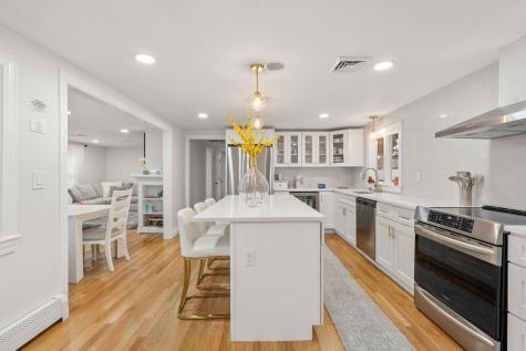 21 Hazelmoor Road South Yarmouth MA 02664