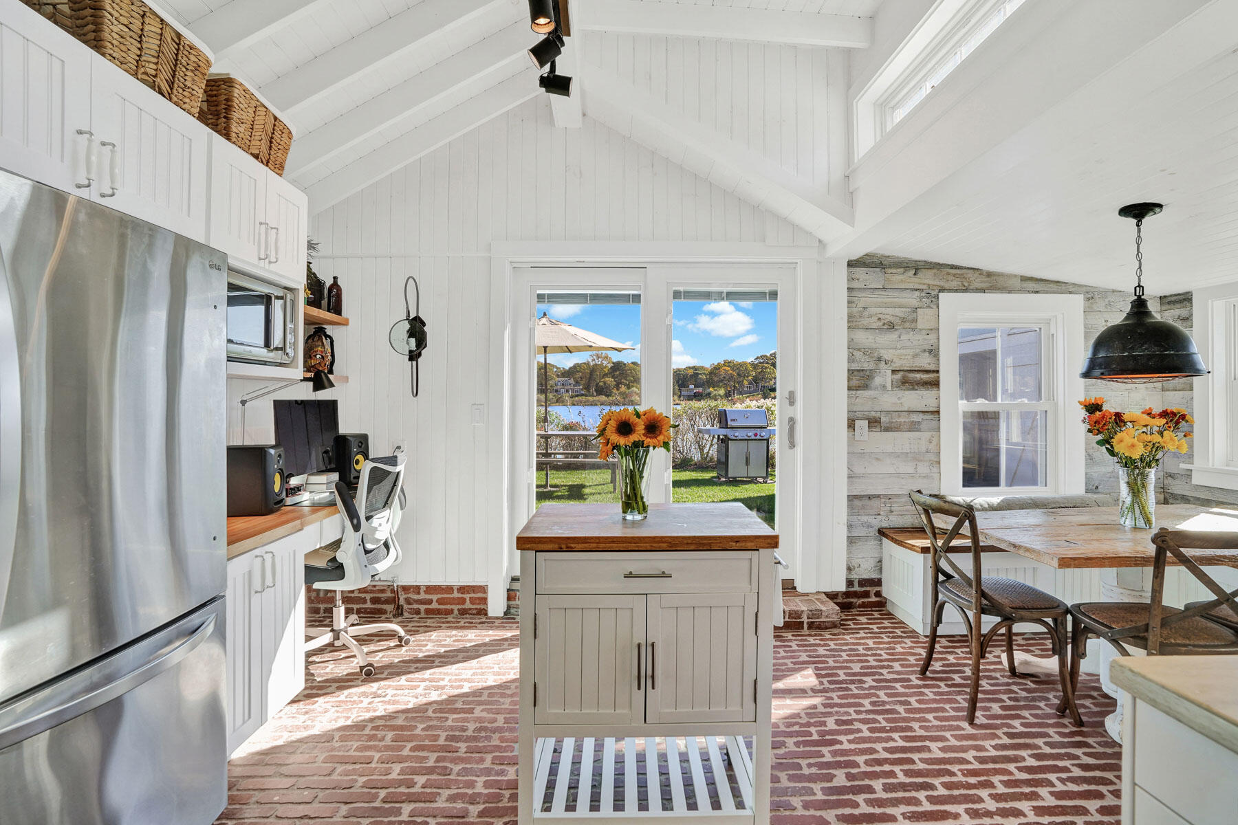 312 E Chop Drive Vineyard Haven MA 02568