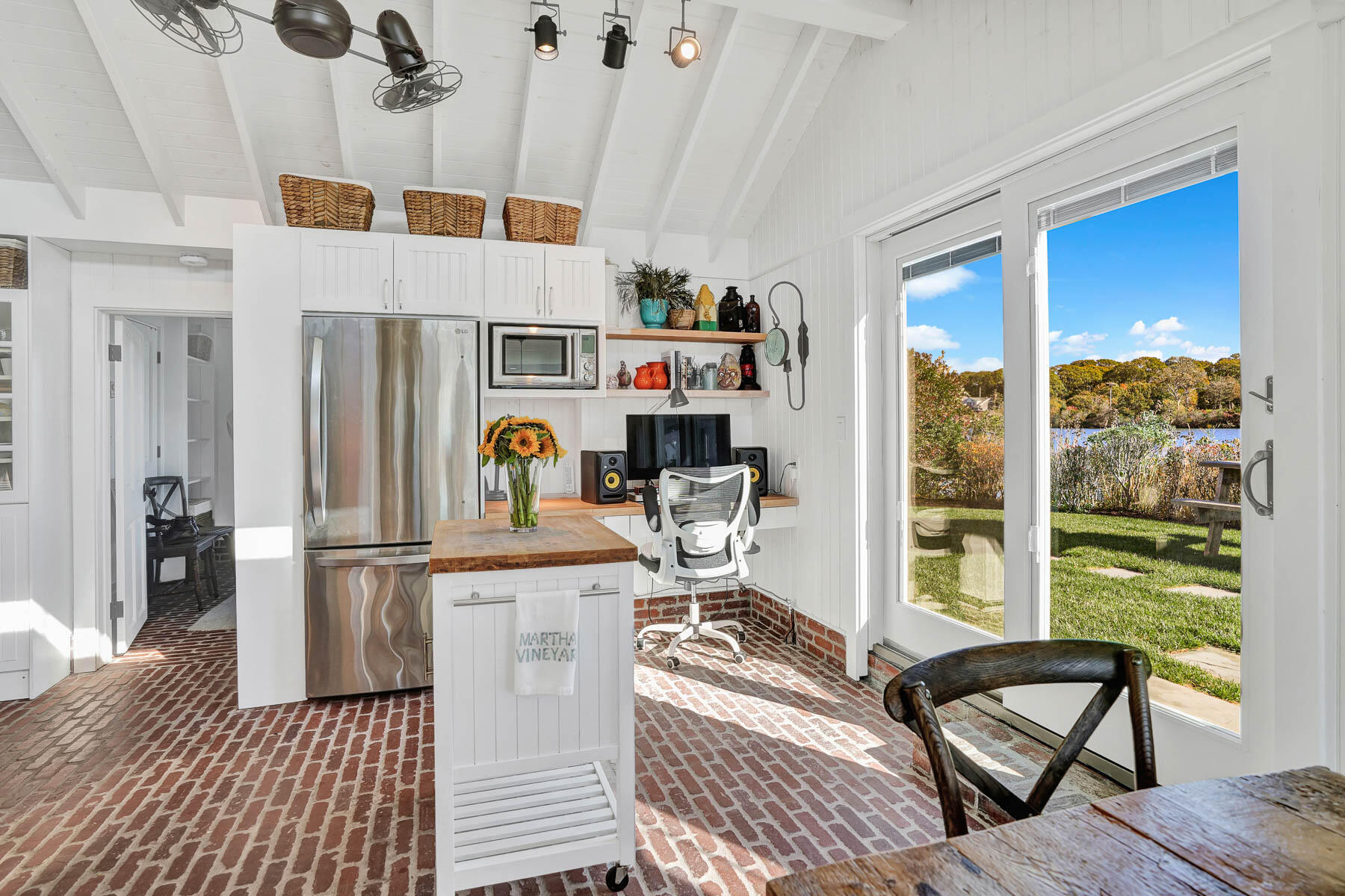 312 E Chop Drive Vineyard Haven MA 02568