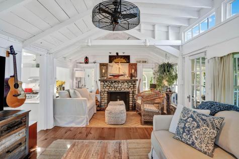 312 E Chop Drive Vineyard Haven MA 02568