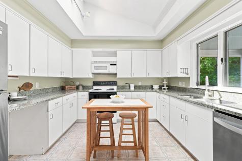 16 Manters Point Plymouth MA 02360