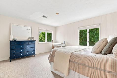 16 Manters Point Plymouth MA 02360