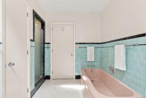 16 Manters Point Plymouth MA 02360